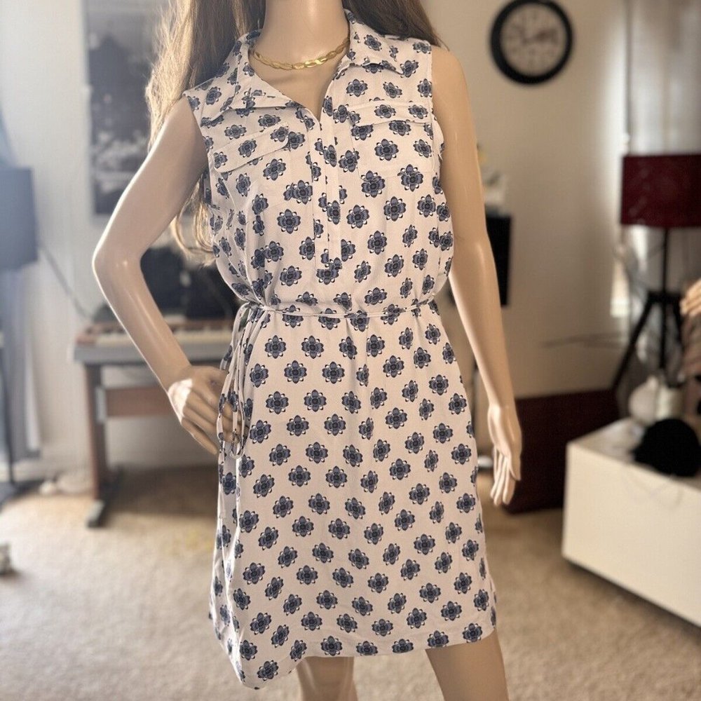 Loft shirt dress gray and blue flowers print size small, with two pockets